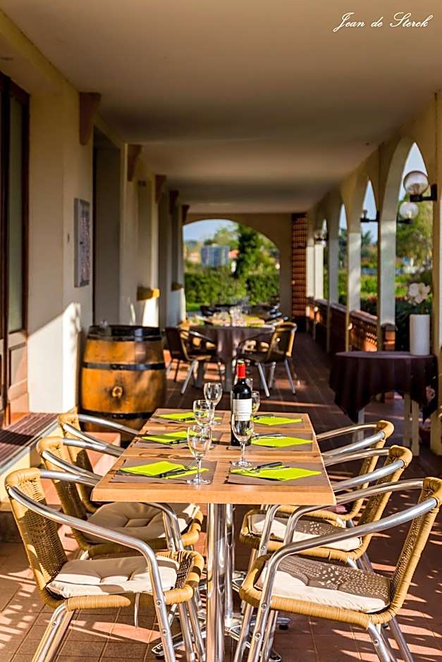 Logis Hotel Le pont d'Arcole