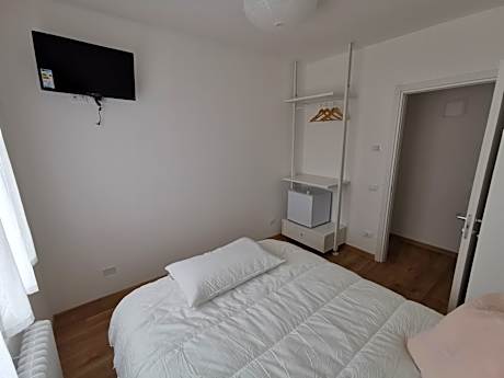 Double Room with Private External Bathroom