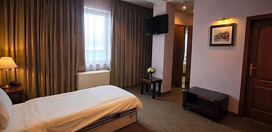Hotel Emka