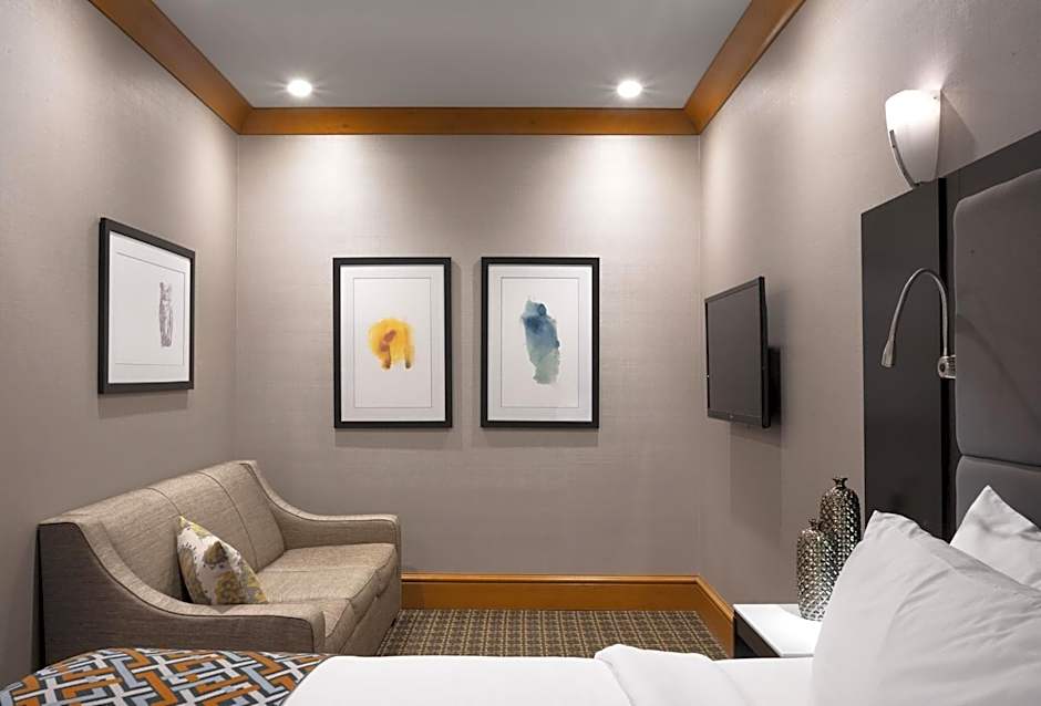 voco The Tiger Hotel, Columbia, MO By IHG