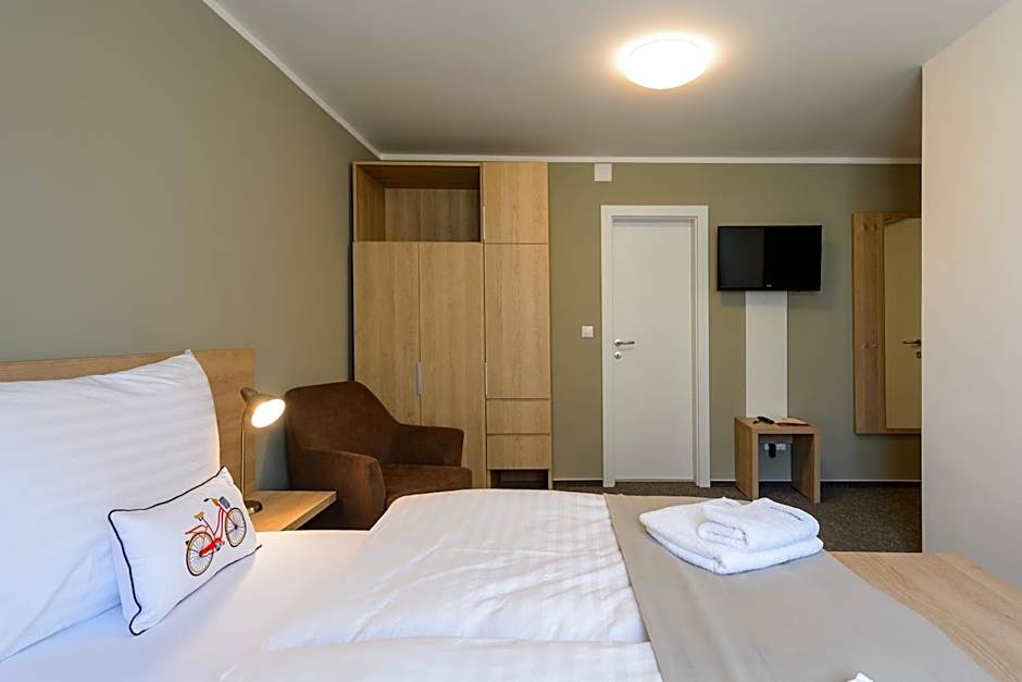 Photo 1 of 10 of Double Room