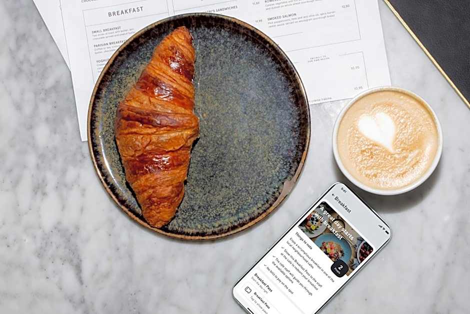 Bob W Munich Airport - Peterhof