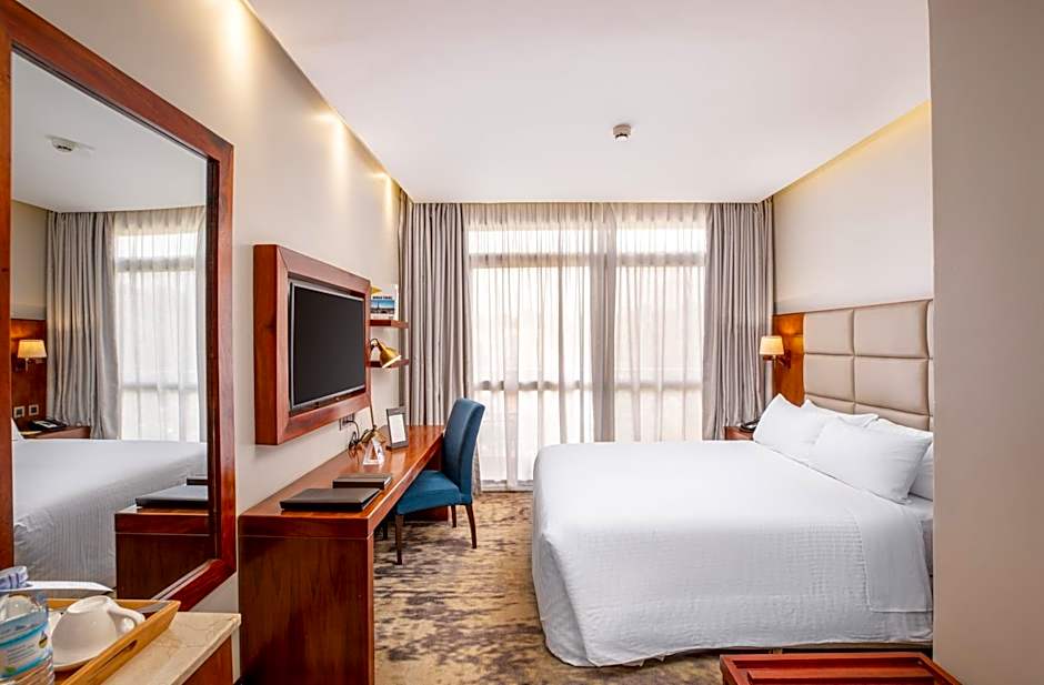 Golden Tulip Canaan Kampala