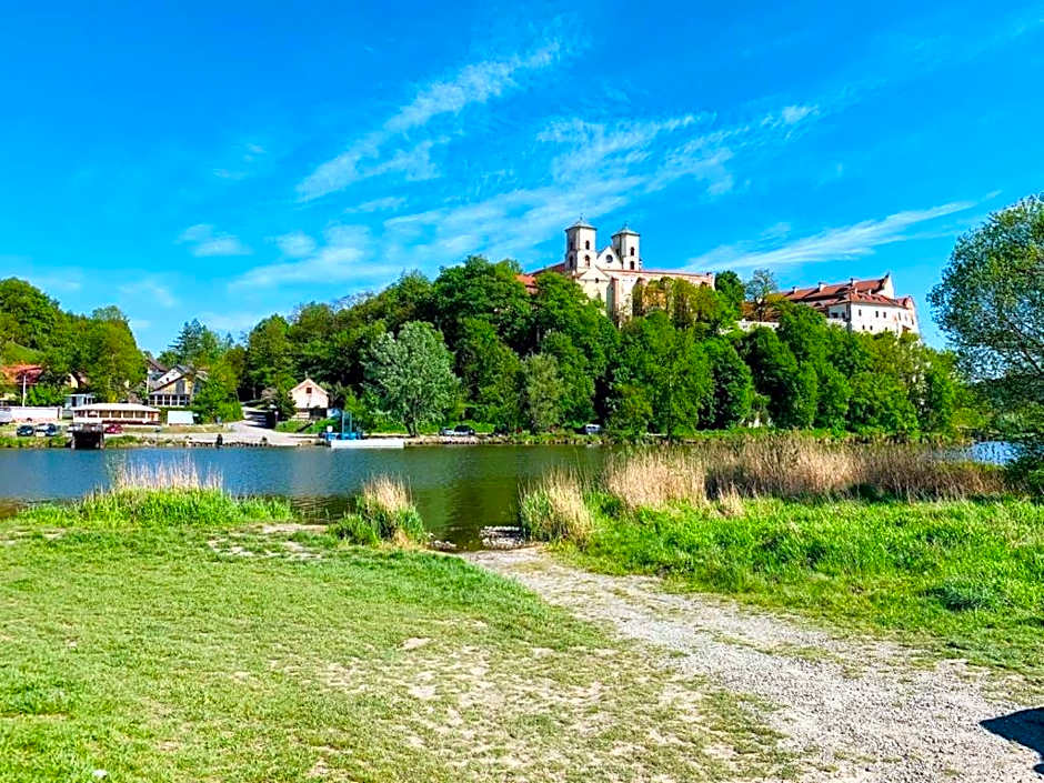 Pokoje w Starej Karczmie - by Upstairs