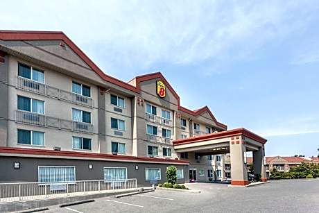 Super 8 by Wyndham Abbotsford BC