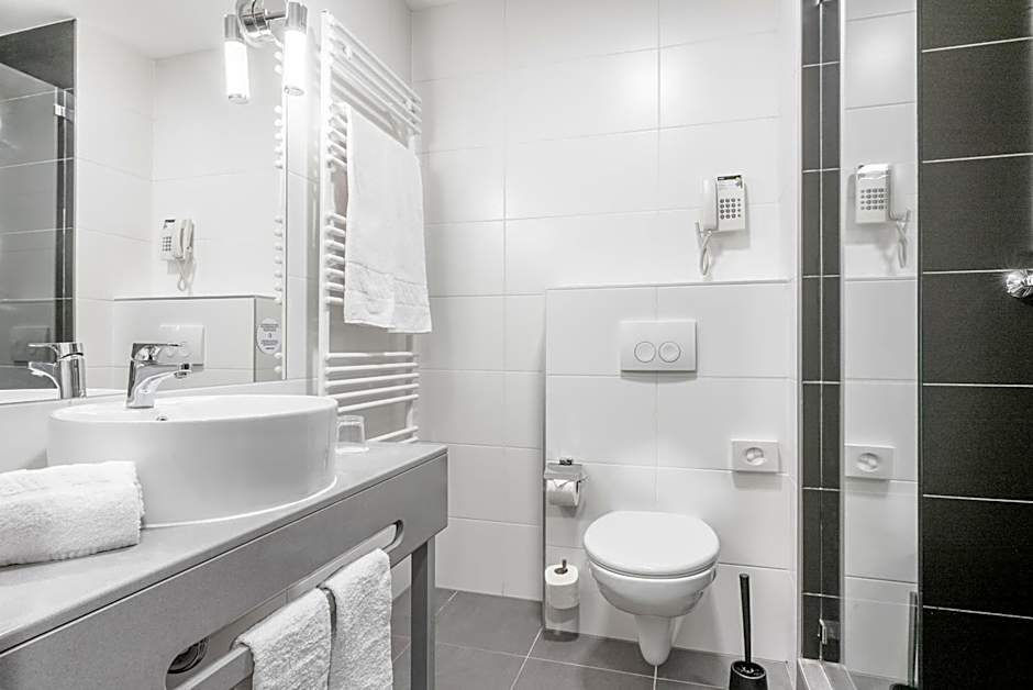 Akeah Verdi Budapest