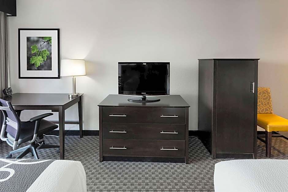 Bloom Hotel