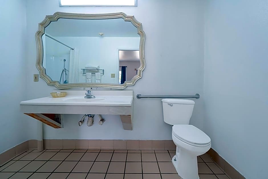 Budget Inn by Oyo San Augustine