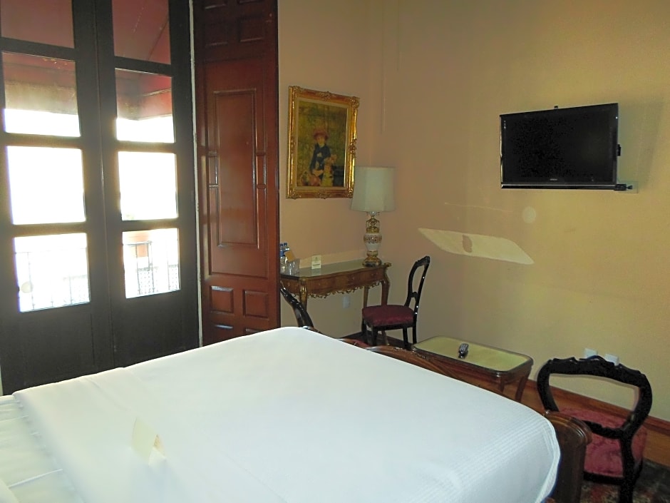 Hotel Virrey De Mendoza
