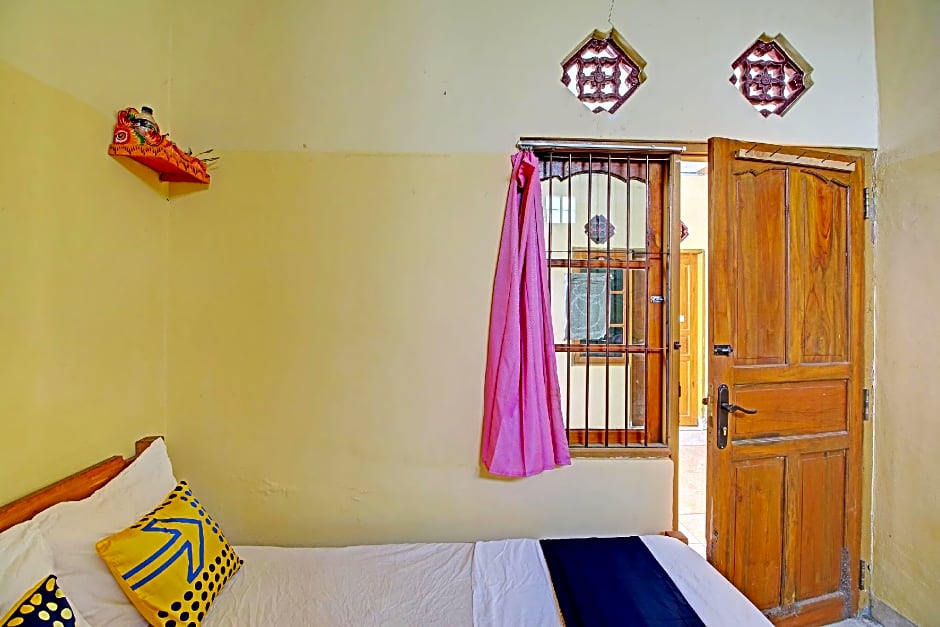 OYO Life 92954 Shanti Kost