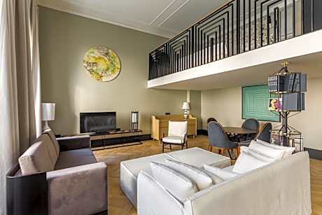 Loft Suite