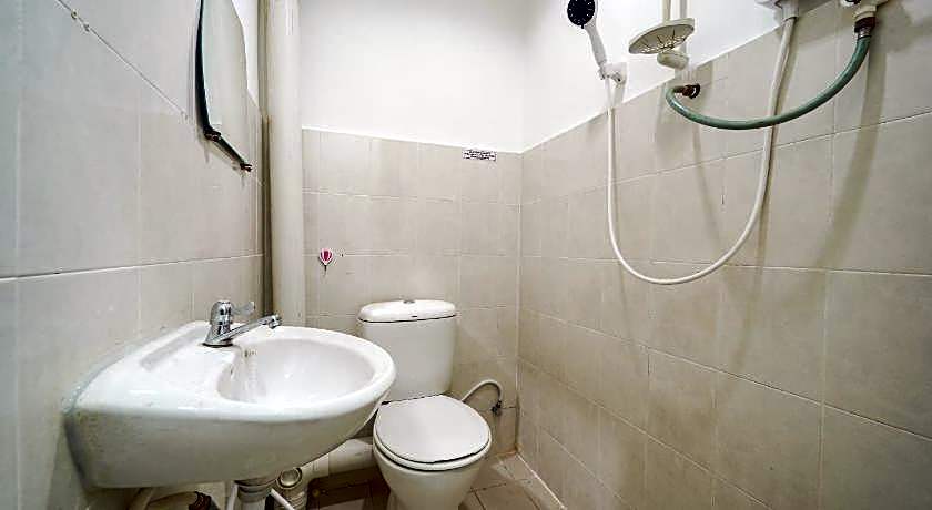 OYO 89710 Saujana CT View Hotel