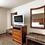 Quality Suites Huntsville Near University