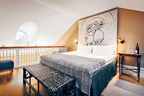 Junior Suite - Split Level