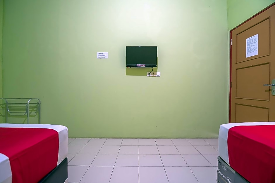 RedDoorz near Kampus UMP Purwokerto