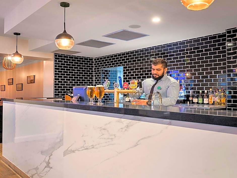 Mercure Goulburn