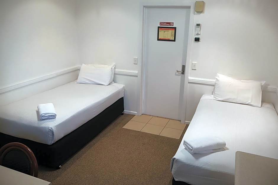 Park Avenue Hotel Motel