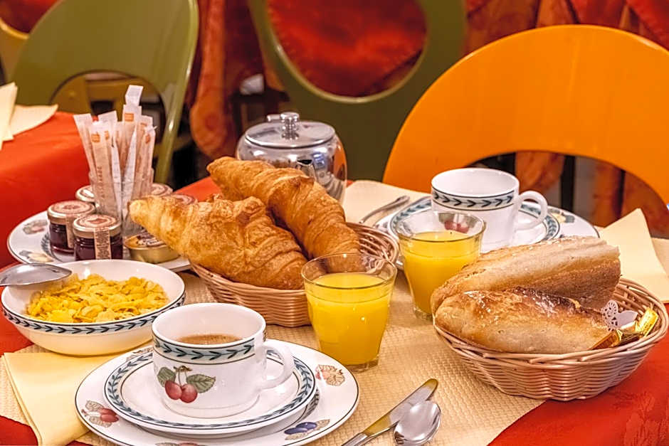 Hotel Baudelaire Opera