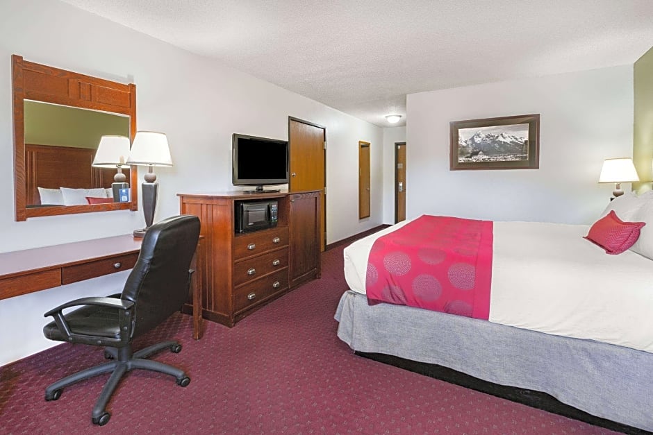 Foto 1 dari 2 — 1 King Bed, Mobility Accessible
