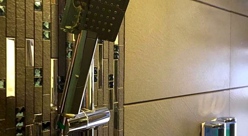 Seasons Hotel – Causeway Bay