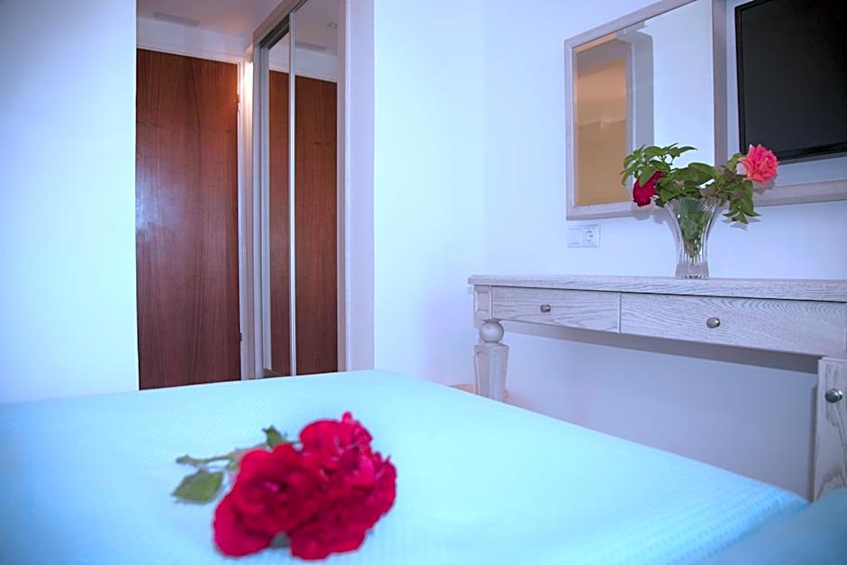 Zeus Hotel