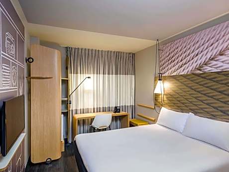 Standard Room with One Double Bed and Single Sofa Bed