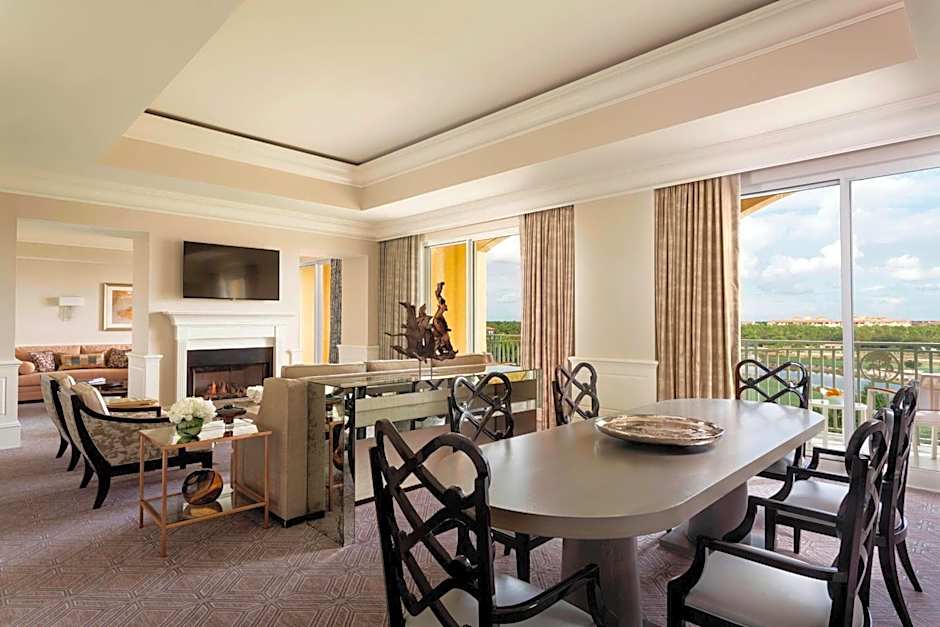 The Ritz-Carlton Naples, Tiburón