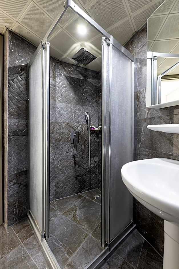 Kuran Hotel International