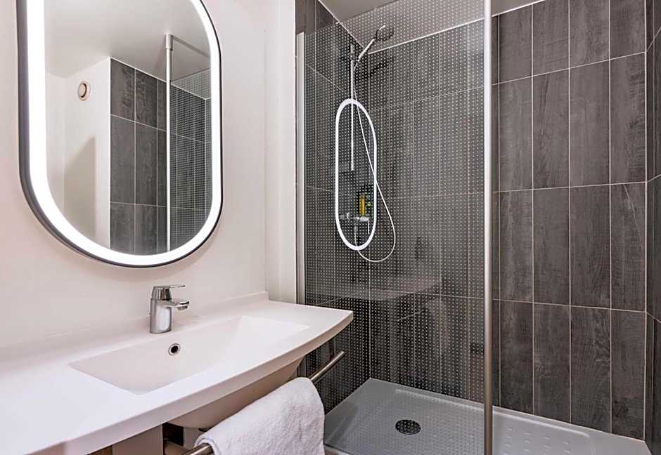 B&B HOTEL Lille Roubaix Centre Grand-Place