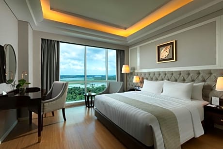 Deluxe Double Room with Lake View - Smoking