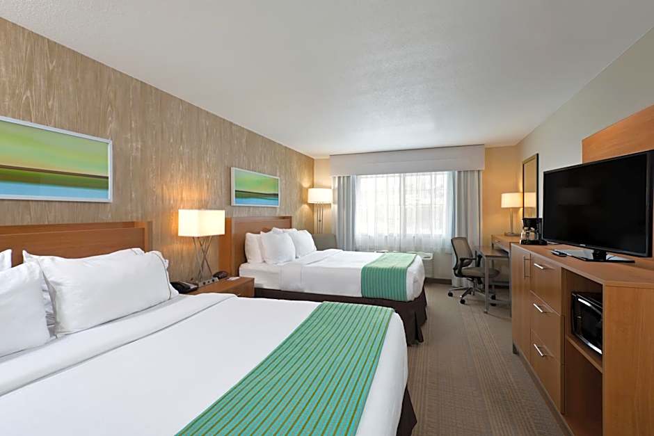 Holiday Inn Express & Suites Fraser By IHG