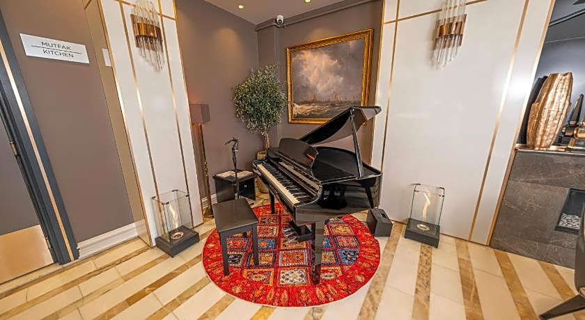 MQ Hotel Suites & SPA