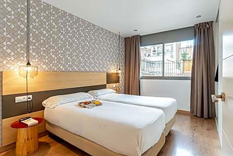 Two-Bedroom Duplex with Terrace