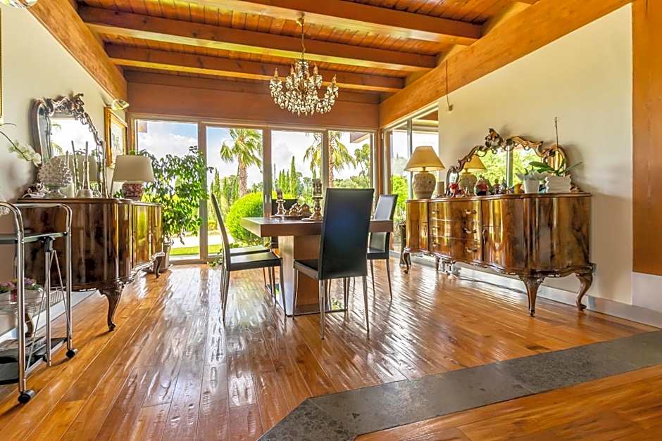 Casale Delle Ronde B&B