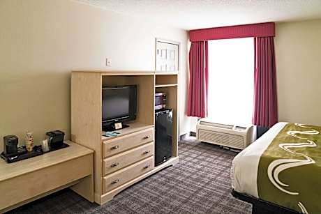 1 King Bed, Nonsmoking