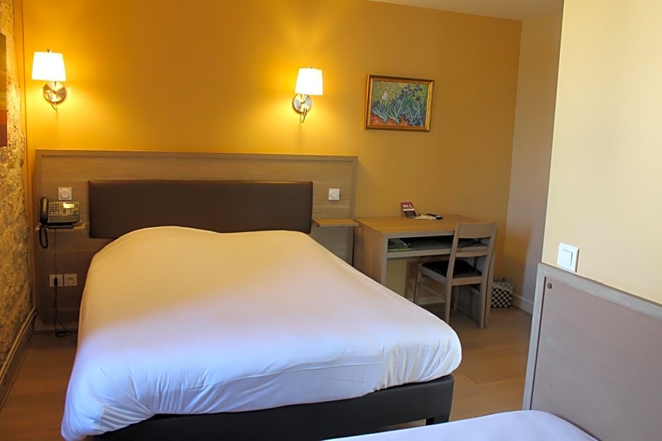 Logis Hotels- Auberge de la Tour - Hôtel et restaurant