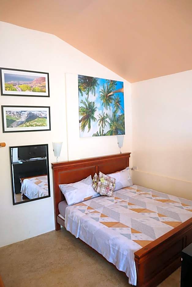 Ice Bear Bar & Tourist Inn