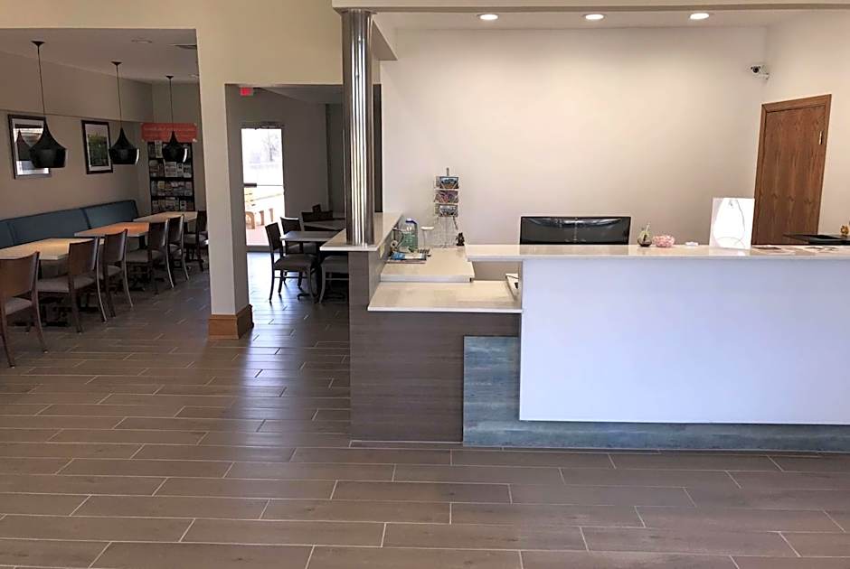 Days Inn by Wyndham Grove