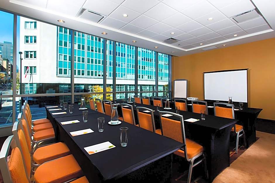 Courtyard by Marriott Montreal Downtown