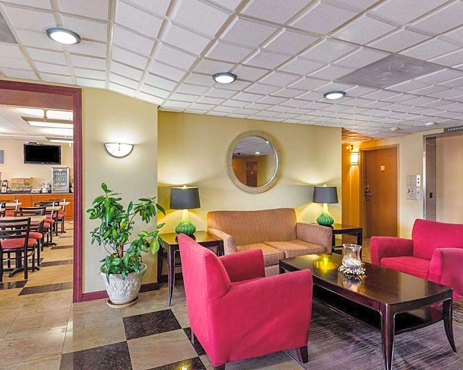 Holiday Inn Express Fall River North By IHG