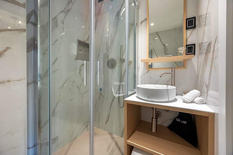 Globus Urban Hotel