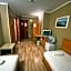 Easy Star Hotel