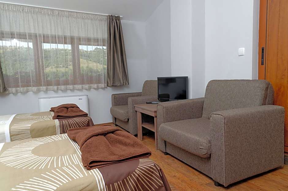 Alpine Garden Hotel (Trayanovi Dvori)