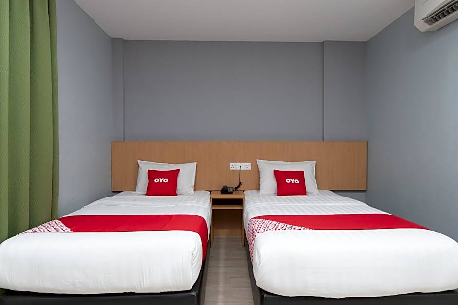 Capital O 89344 Labuan Avenue Hotel