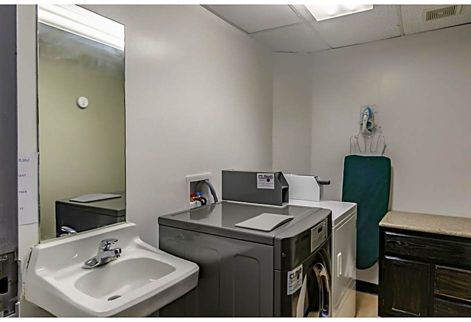 Motel 6-Augusta, KS