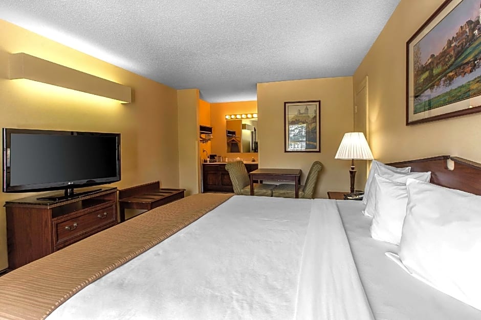 Photo 1 of 6 of 2 Double Beds