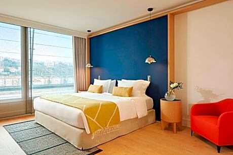 presidential suite, 1 bedroom suite, 1 king, city view, balcony