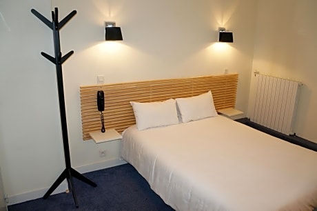 Economy Double Room with Shared Toilet and Bathroom