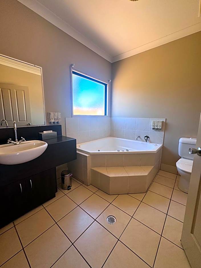 Best Western Bungil Creek Motel