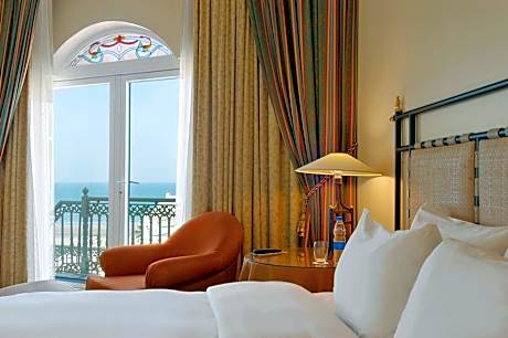 Grand King Suite